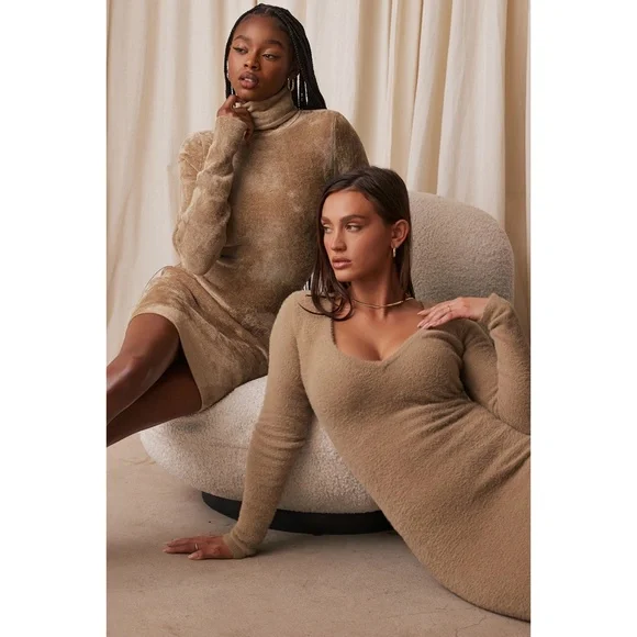 NEW House of CB Taya Chenille Mini Dress Musk Large - Picture 13 of 16